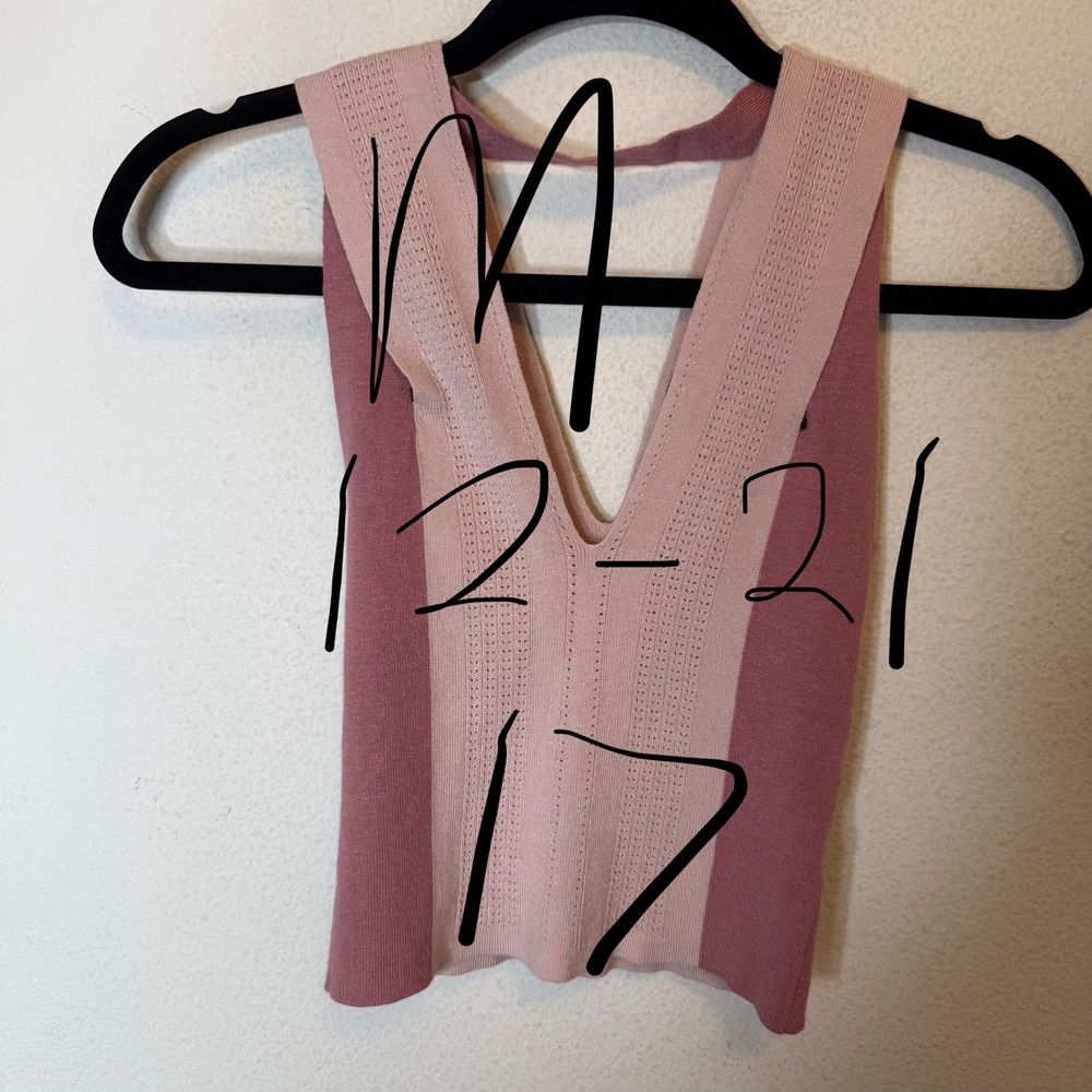 Express V-Neck Knit Tank Top Sleeveless Sweater Colorblock Pink Soft Girl Small - Picture 4 of 5